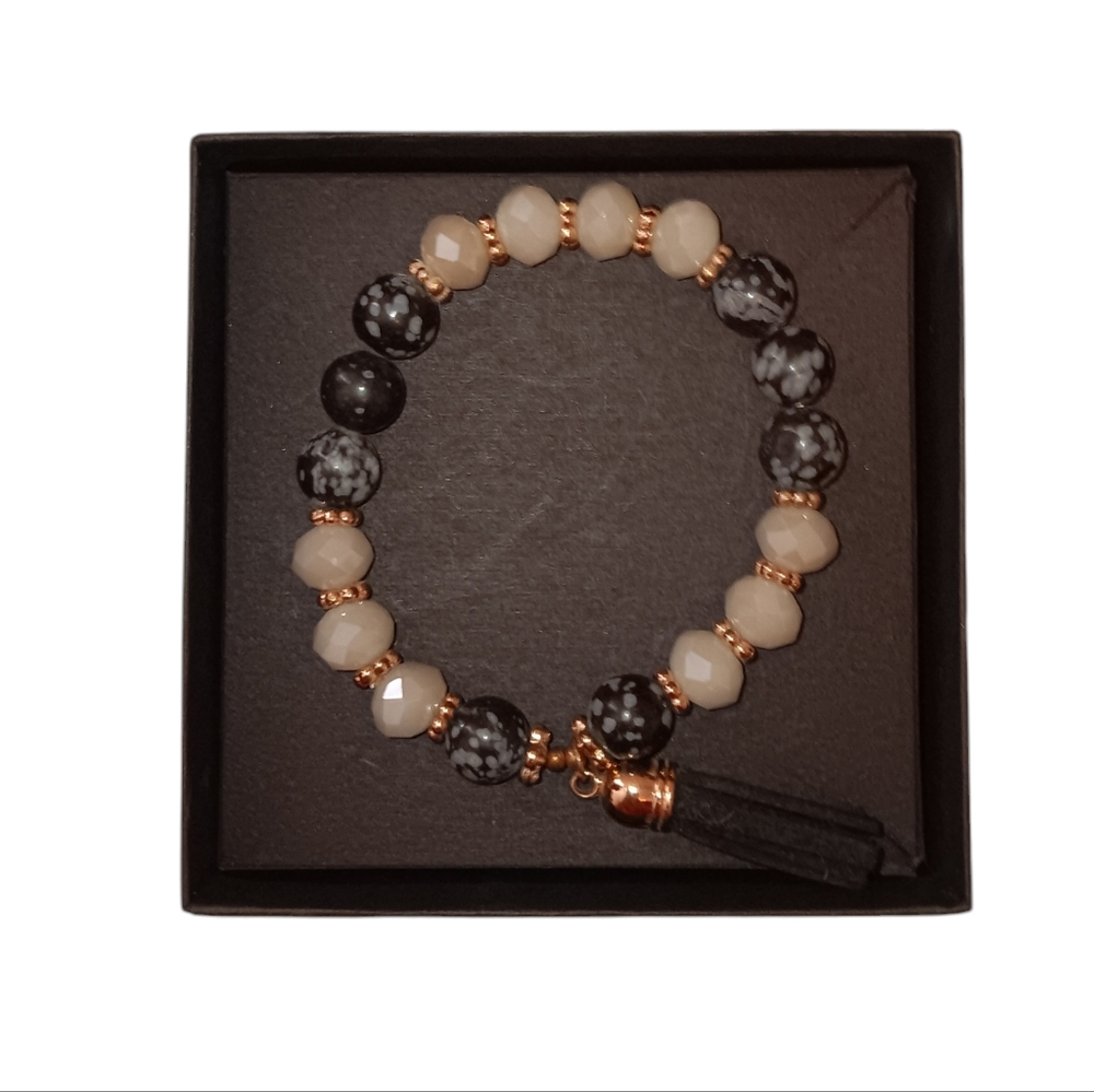 NWOT BPD 3 Piece Beaded Stretch Bracelet Set, Black, White, Gold - Picture 3 of 6